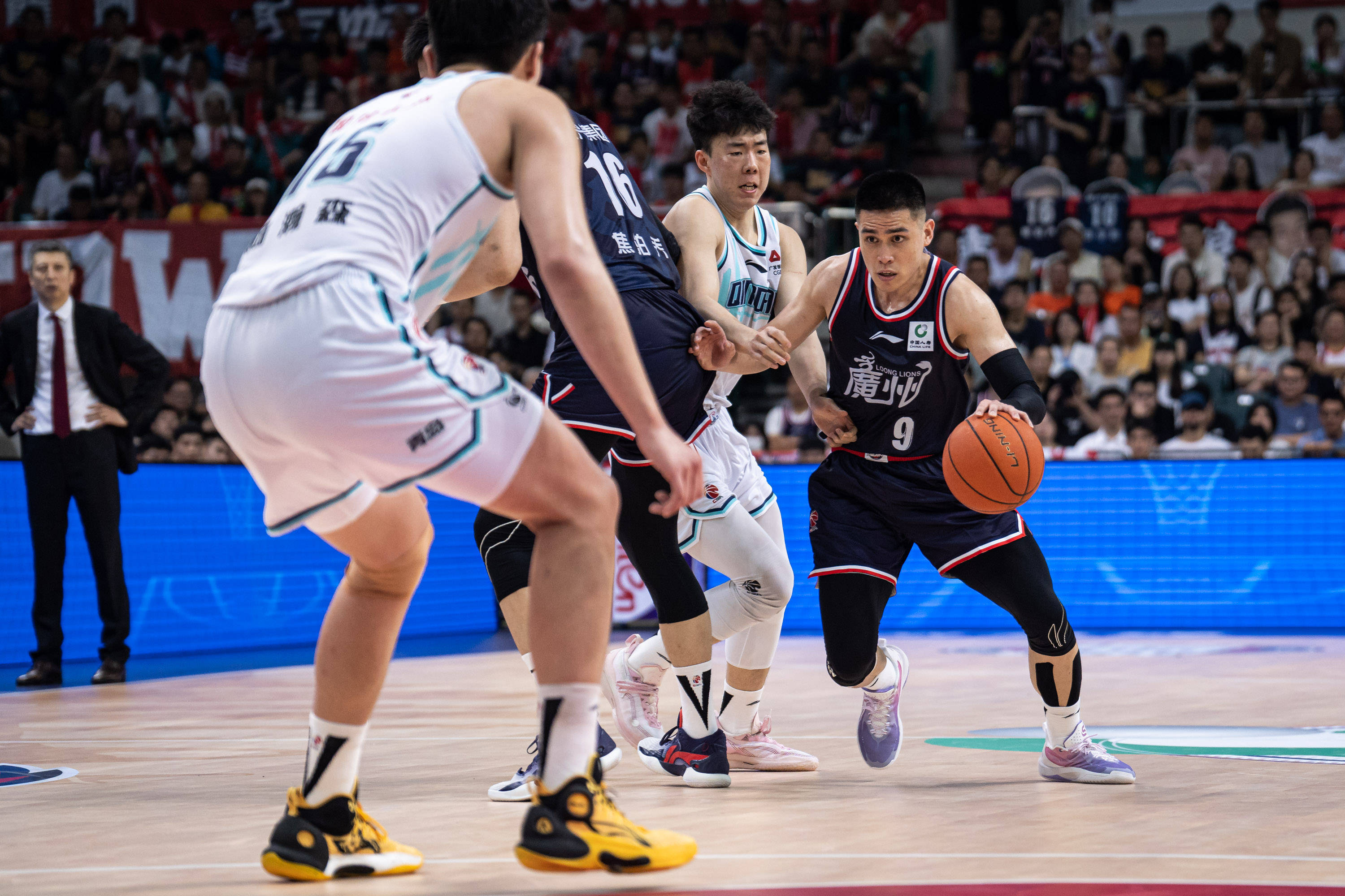 攻守一体 攻守一体